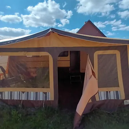 Schlafplatz Fuer Radfahrer Und Wanderer Κάμπινγκ