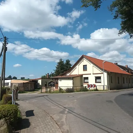 Schlafplatz Fuer Radfahrer Und Wanderer Κάμπινγκ Gross Dratow