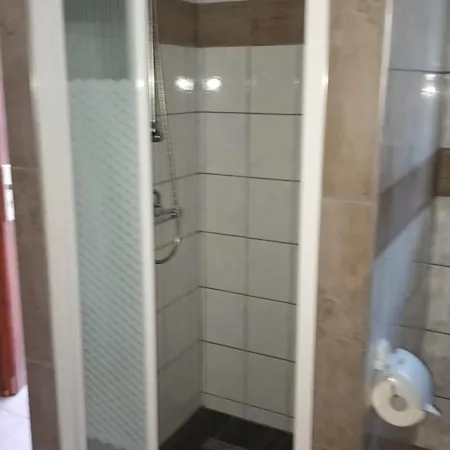 Κάμπινγκ Schlafplatz Fuer Radfahrer Und Wanderer Gross Dratow